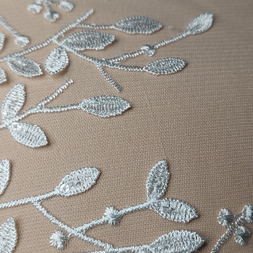 Veiled Collection Cream and White Embroidered Maxi Dress Sz XS - Picture 12 of 17